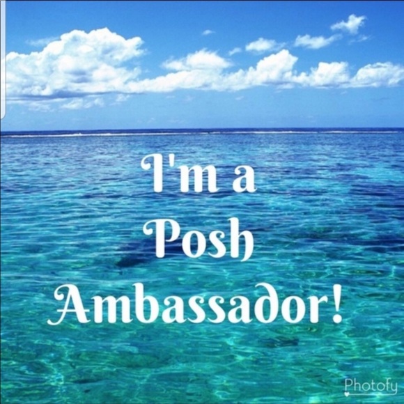 Make me an offer!๐Meet your Posher, Sue - Picture 2 of 7